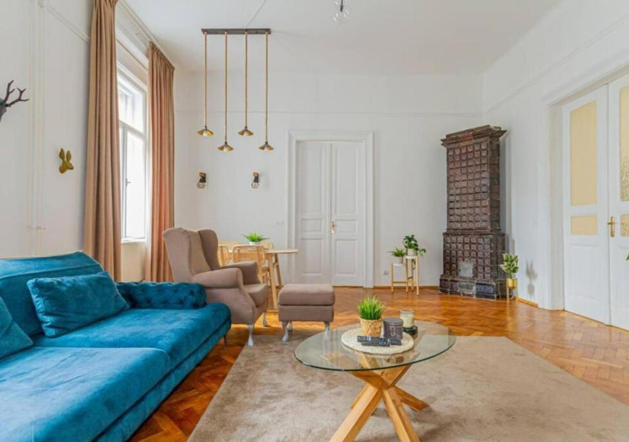 Luxury Apartment By The Famous Vaci Street Budapest Eksteriør bilde